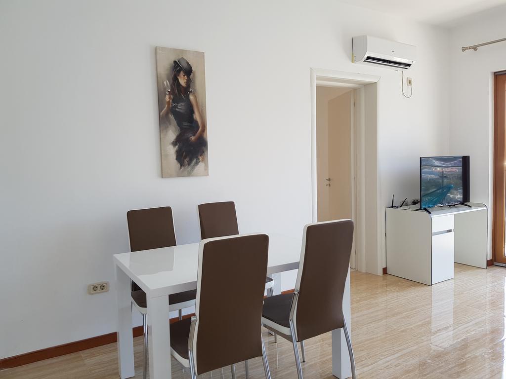 Apartmani Svetionik Μπούντβα Εξωτερικό φωτογραφία