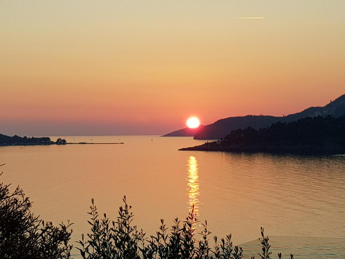 Apartmani Svetionik Μπούντβα Εξωτερικό φωτογραφία